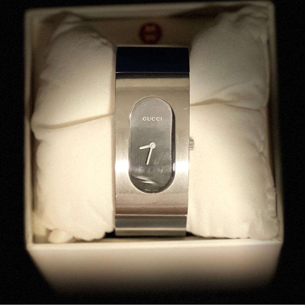 Authentic Gucci bangle watch